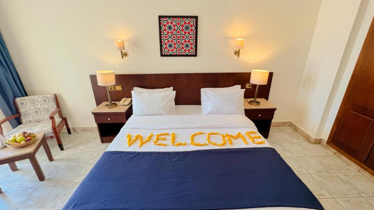 Reef Курортний комплекс 4*