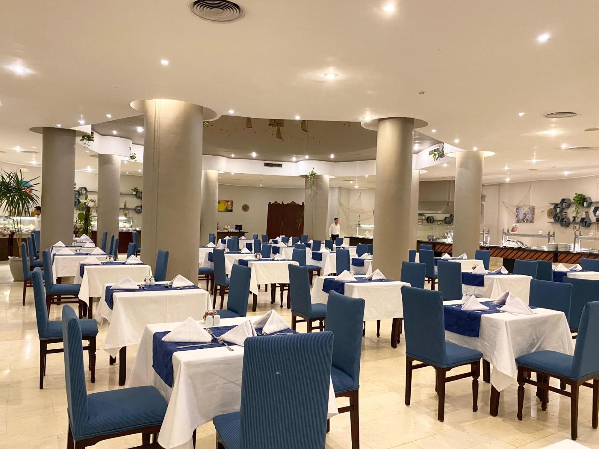 Reef Курортний комплекс 4*